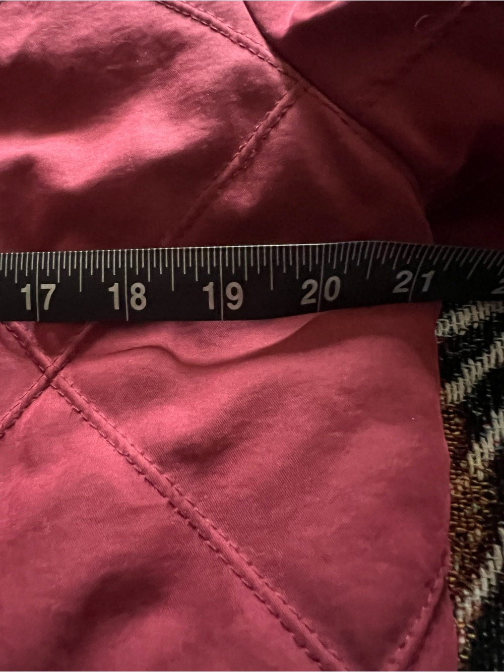 Burberry Vintage Quilted Women's Coat in Burgundy - Picture 8 of 14